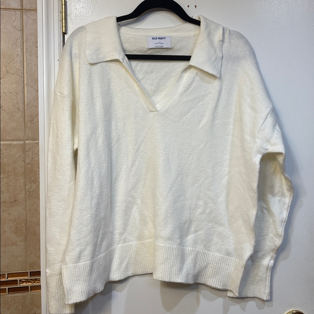 Old Navy Off-White Collared V-Neck Pullover Sweater